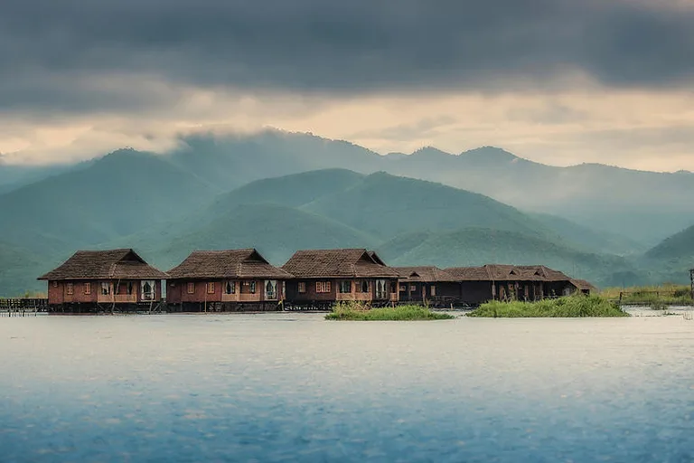 Discovering Inle Lake: Culture, Nature, and Tranquility